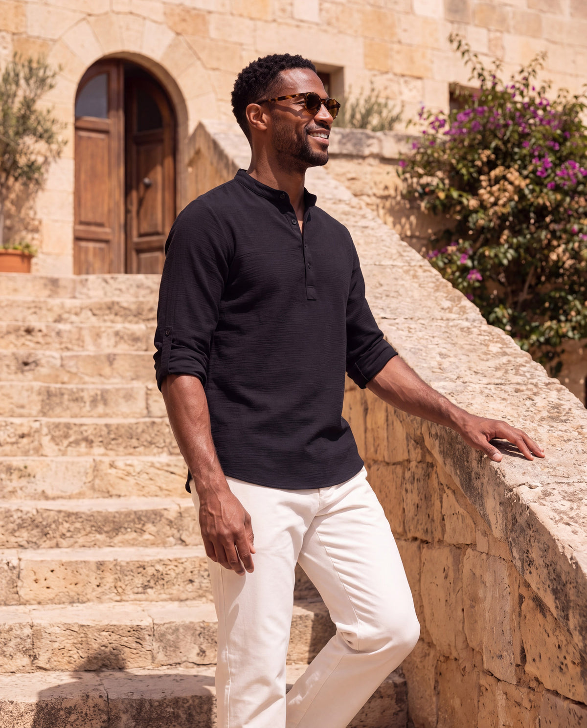 Lorenzo Cotton Linen Shirt in black – walking